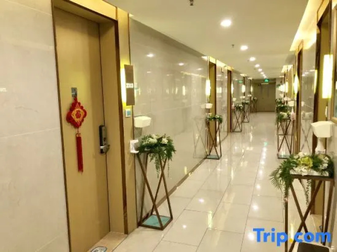 Xing Lun Hotel