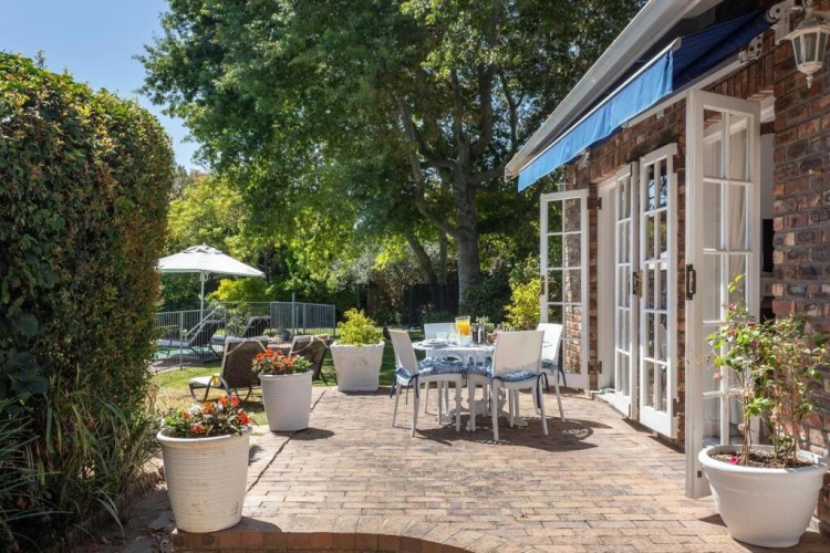 2 Bedrooms Cottage