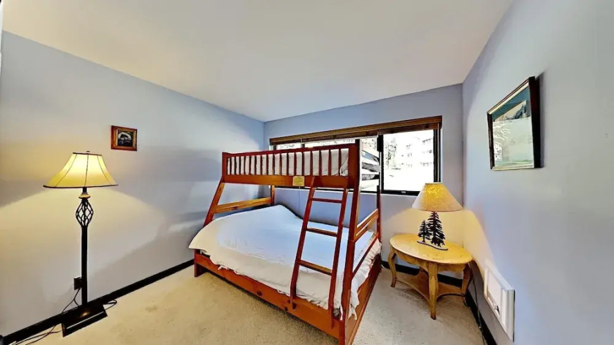 543 2 Bedroom Condo