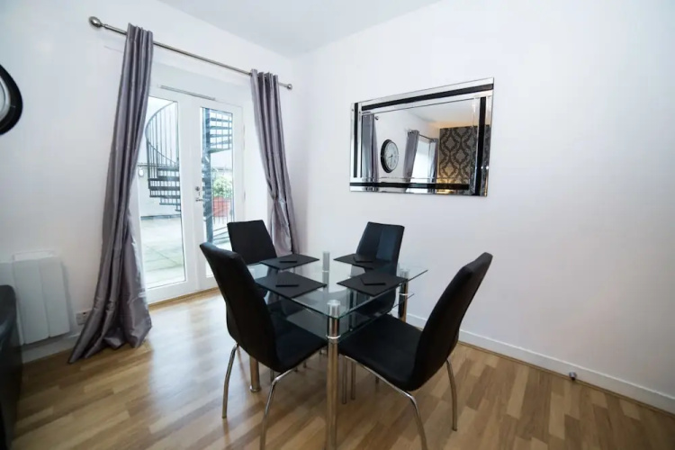 Aberdeen ApartHotel