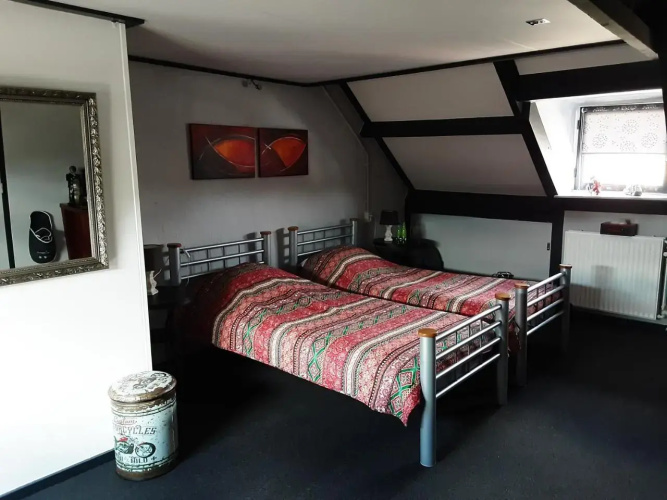 B & B D N Engel