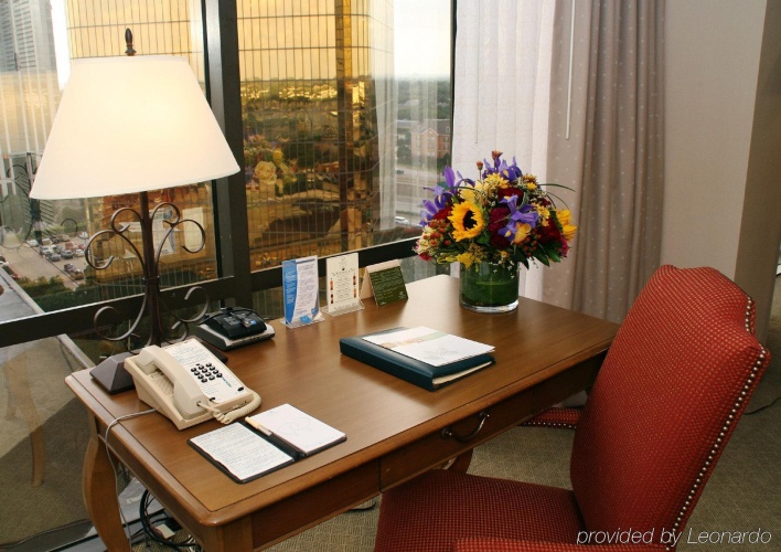 DoubleTree by Hilton Hotel Dallas - Campbell Centre photo 8