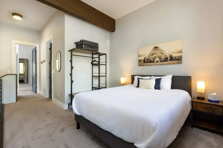 1824 The Seasons 2 Bedroom Townhouse by RedAwning