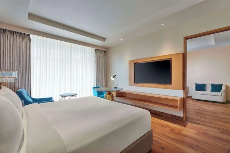 Deluxe Double Suite with pool view