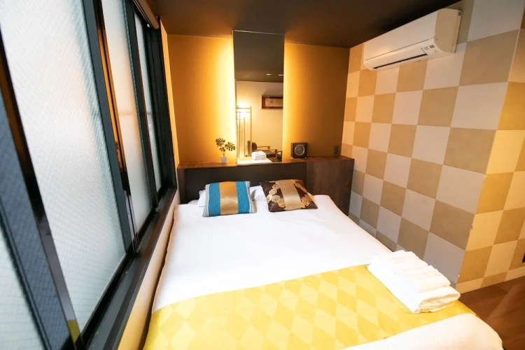 2 Bedrooms Apartment