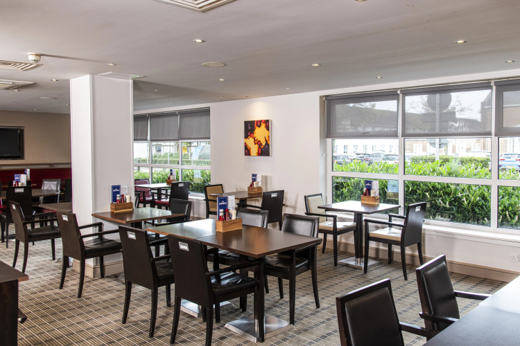Holiday Inn Express Glasgow Airport photo 27