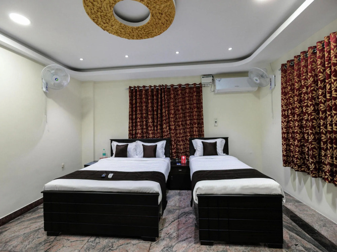 OYO Flagship 4584 India Gate