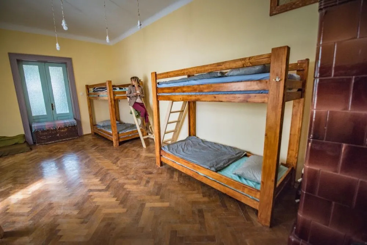 Mountain Tale - Hostel