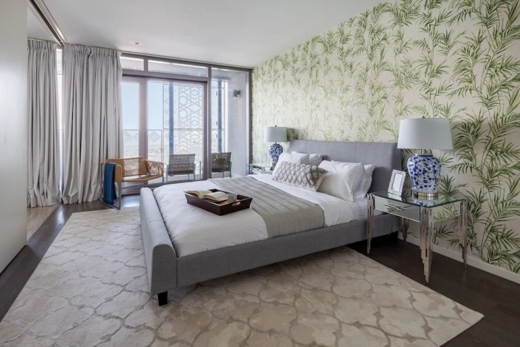 Superb And Modern 1BR on a Premier Waterfront Location!