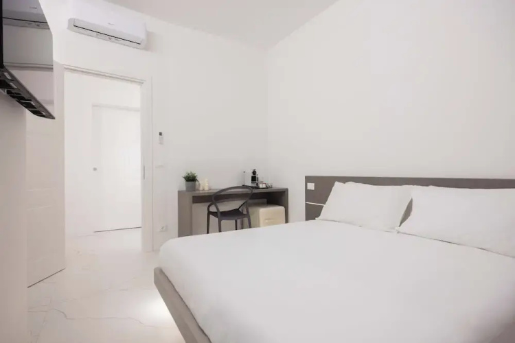 Excelsior Station Suite