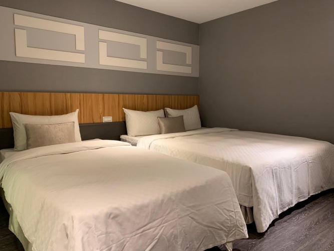 Standard Triple room
