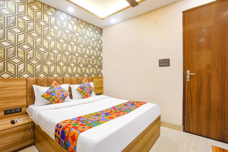 Fabhotel The Palacio