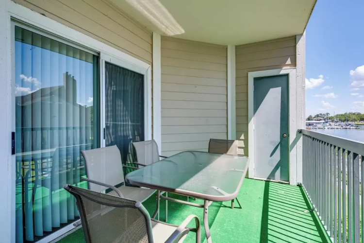 Lake Conroe Condo w/ Pool Access + Balcony!