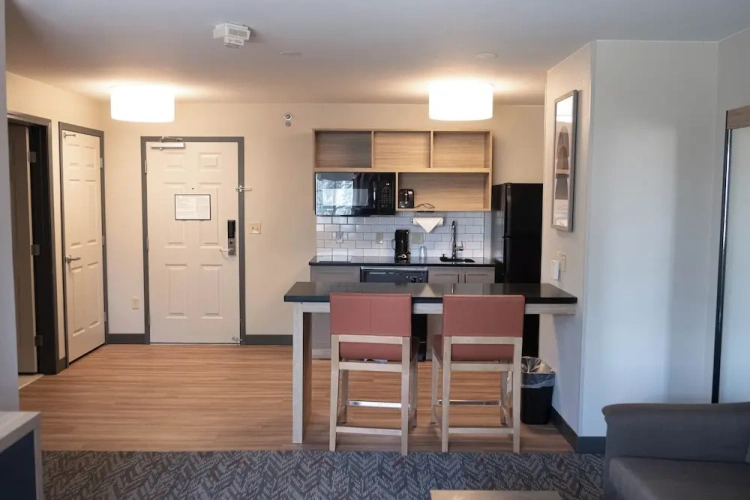 1 Bedroom Suite