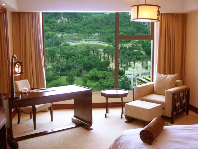 Palace International Hotel