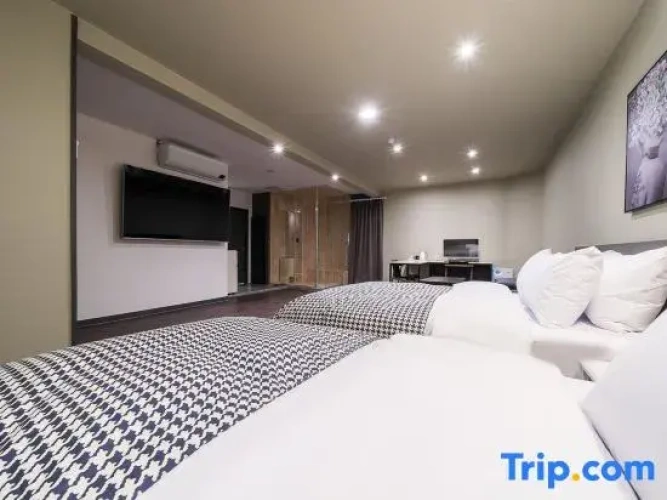 Twin Suite