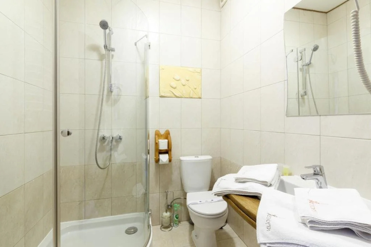 Stara Pravda Hotel - History