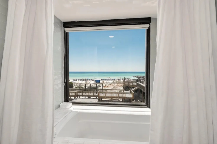 Beachside One 4036