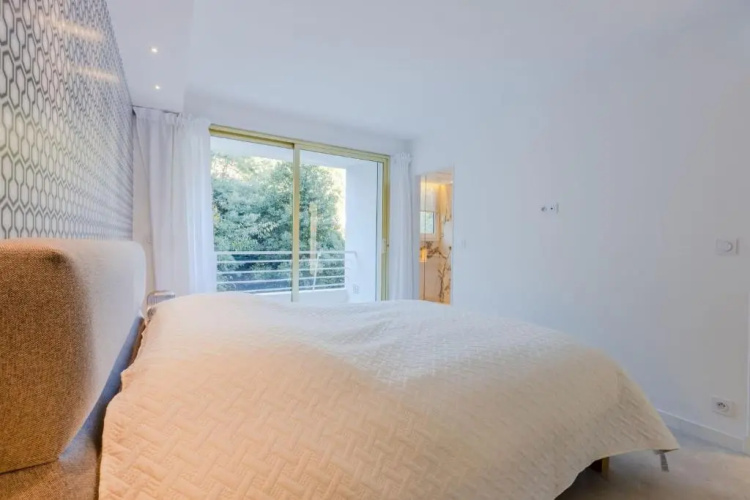 SERRENDY Splendid 3-bedroom apartment within an upscale