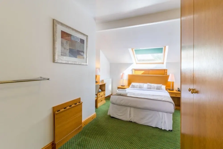 Twin Suite
