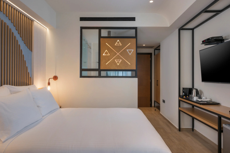 Hyperion City Hotel