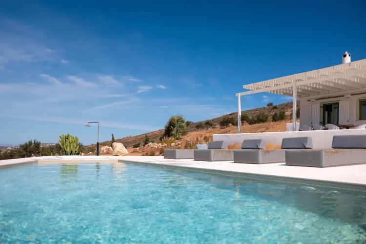 3 Bedrooms Luxury Villa with garden view