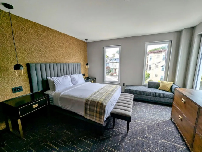 Beacon Suites Hotel