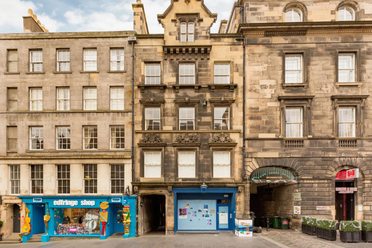 Silver Lining - Mile ApartmentsOver view