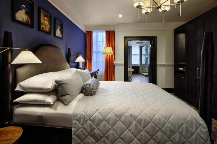 Abbey Hotel