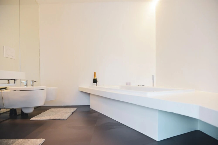 One & Only Lake View Penthouse No01