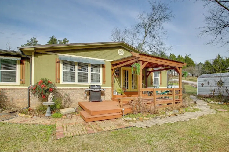 Home w/ Ouachita River & Lake Hamilton Access