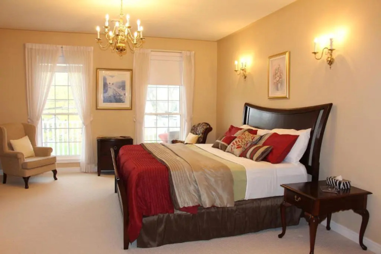 The White House Boutique Bed & Breakfast