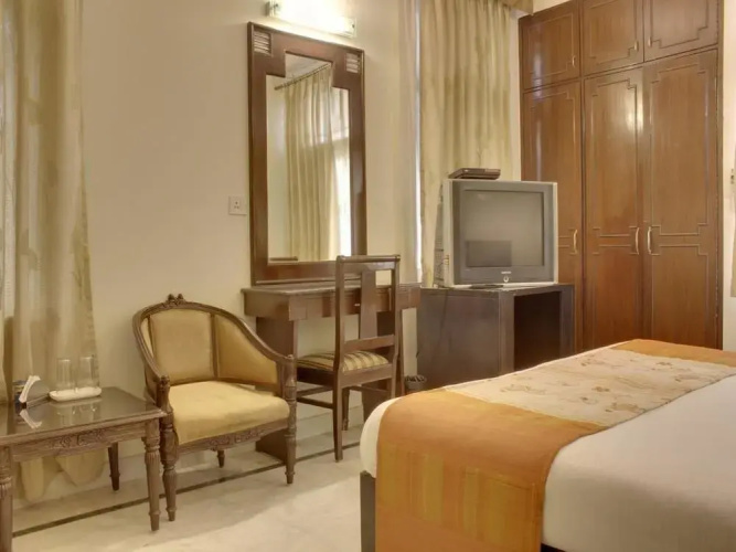 OYO Rooms Huda Metro Flagship