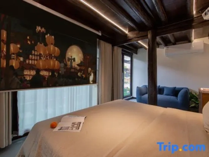 Standard Double room with courtyard view