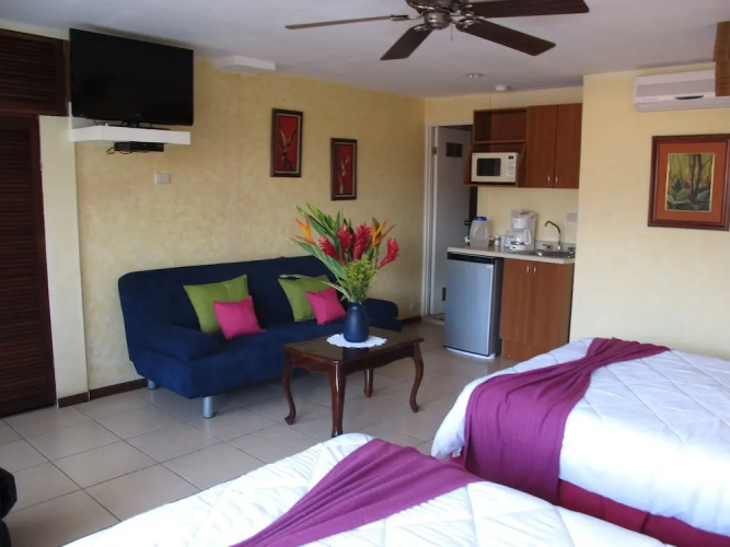 Las Cumbres Inn