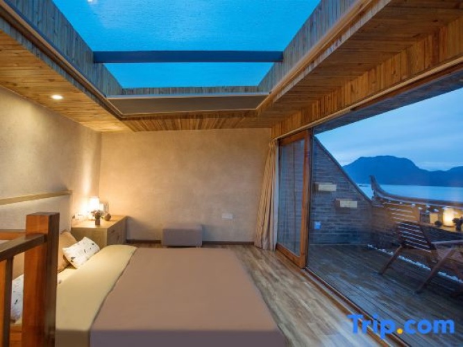 Duplex Suite with lake view