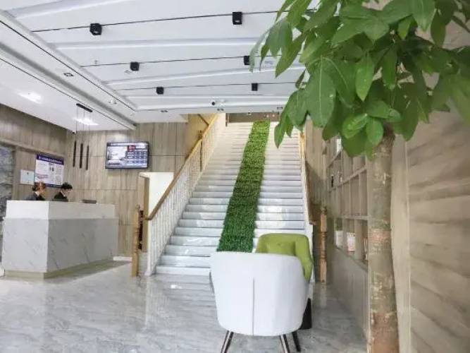 Fiat Hotel (Mengyin Square)