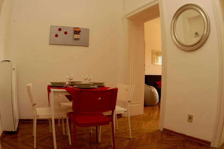 Bridge apartment