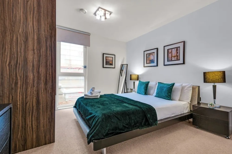 1 Bedroom Luxury Apartment with city view
