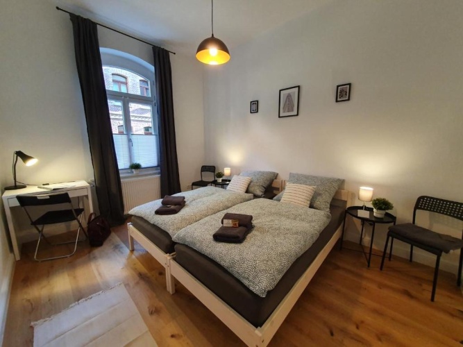 1 Bedroom Apartment