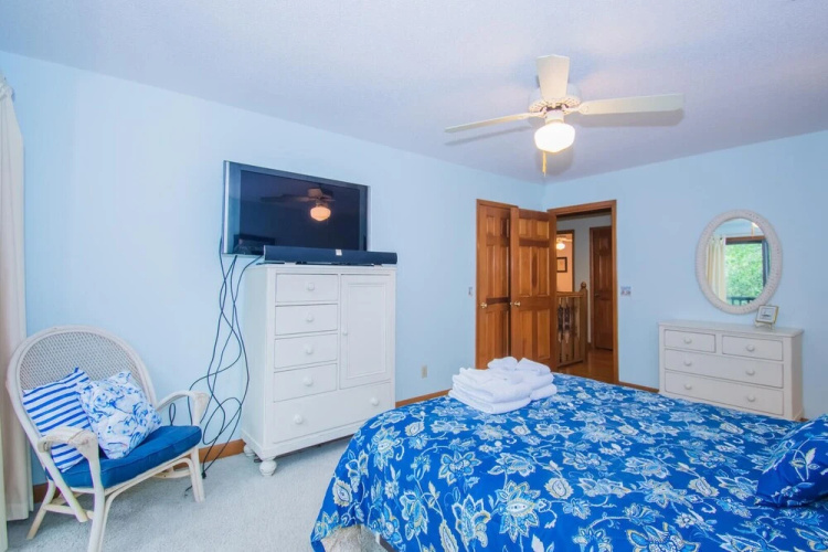 901 Gull Cove