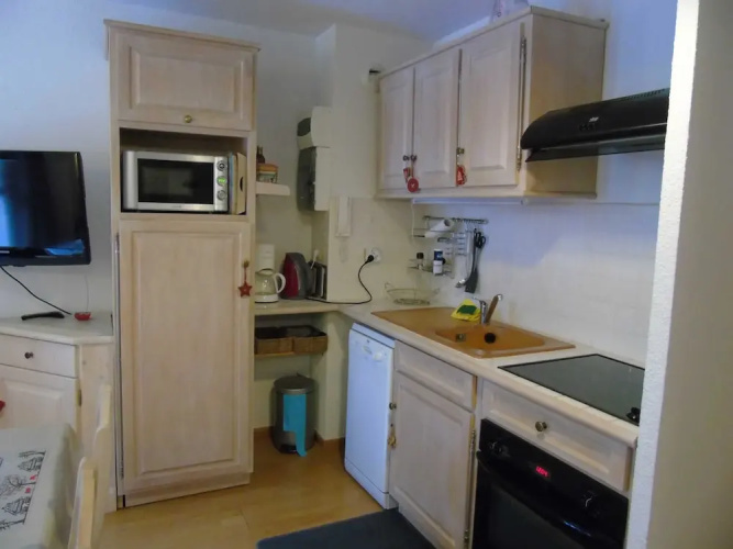 Lou Services Apartment CHAR9 LSI 001