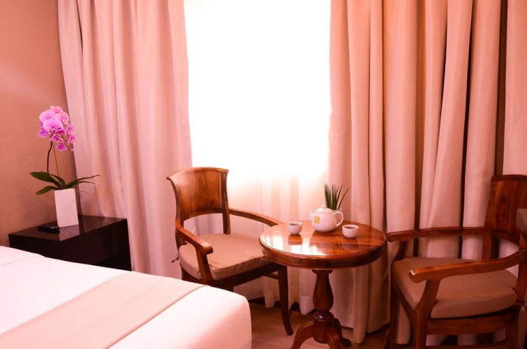 Aura One Hotel