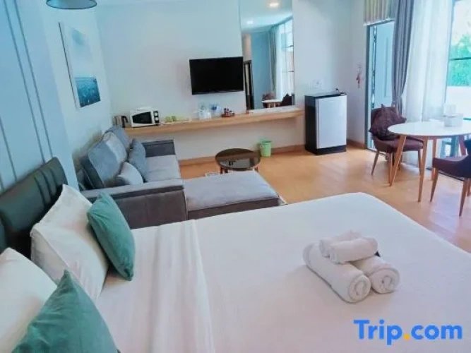 Suite with balcony