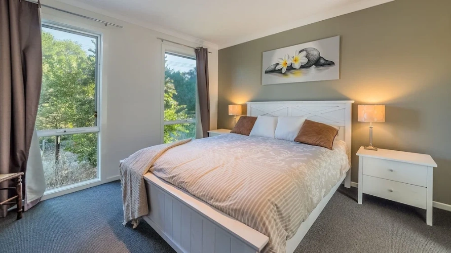4 Bedrooms Cottage