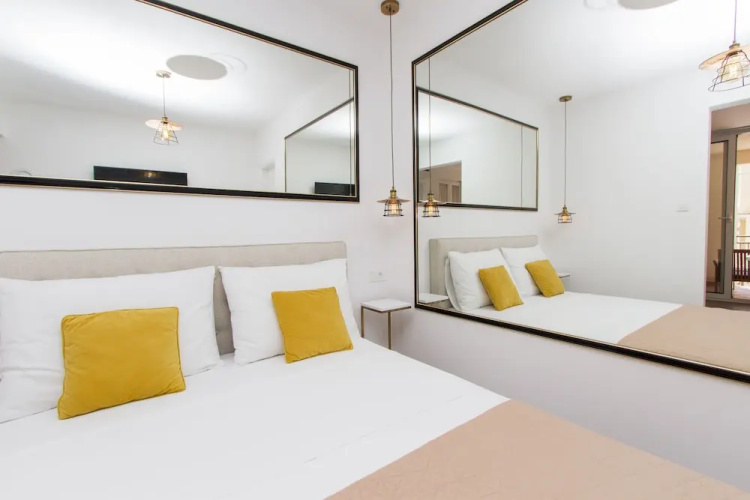 Park Plaza Suites
