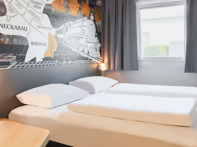 Standard Triple room
