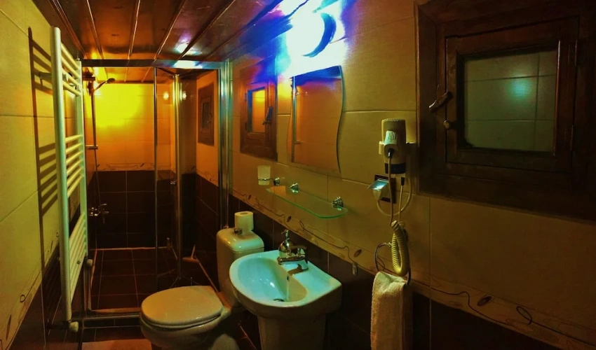 Economy Twin room