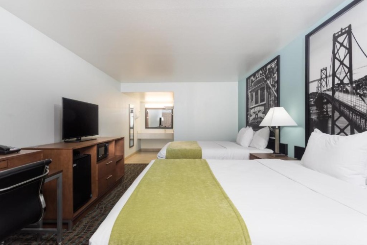Standard Quadruple room