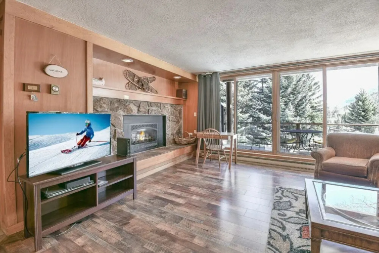 Lodgepole 2015 by SummitCove Vacation Lodging